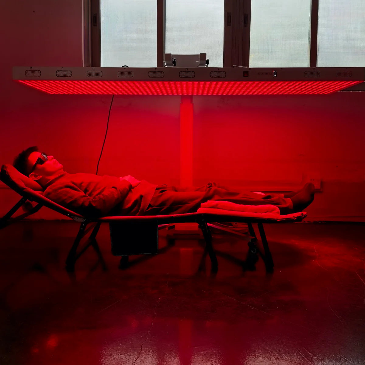 ALL-PRO4000 Red LED Light Therapy Panel with Electrical Mobile Stand, 1000W Deep Red 660nm & Near Infrared 850nm LED Light Therapy
