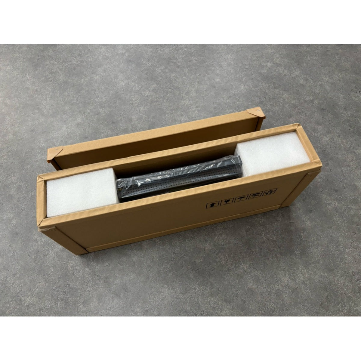 28.1 Inch (698.5×140mm Viewable) Android Stretched LCD Bar Display for Store Shelves | Cloud Platform / Mobile App / USB Media